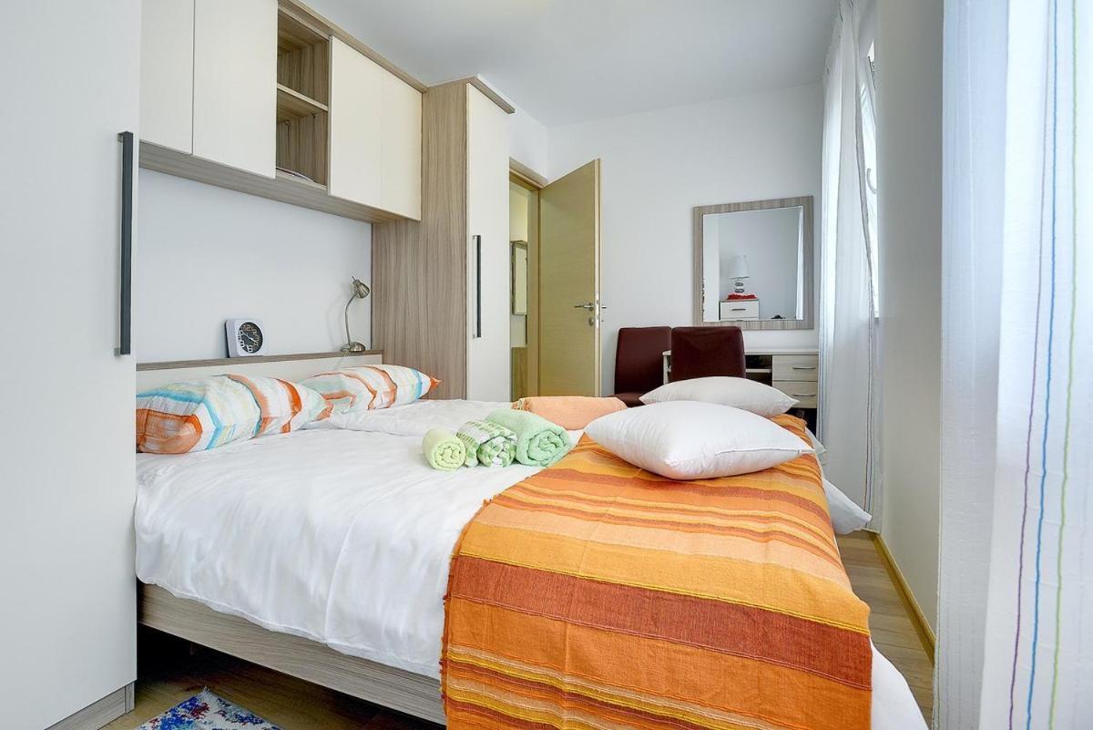 Apartments Elviana Πούλα Εξωτερικό φωτογραφία