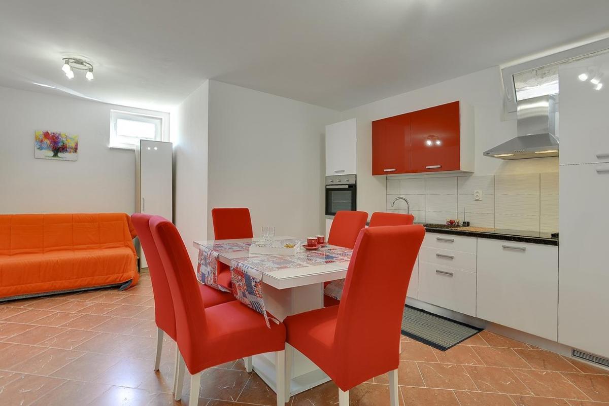 Apartments Elviana Πούλα Εξωτερικό φωτογραφία