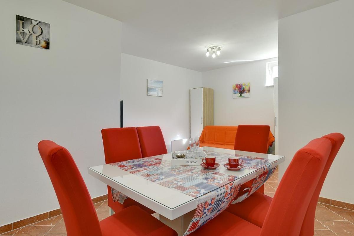 Apartments Elviana Πούλα Εξωτερικό φωτογραφία