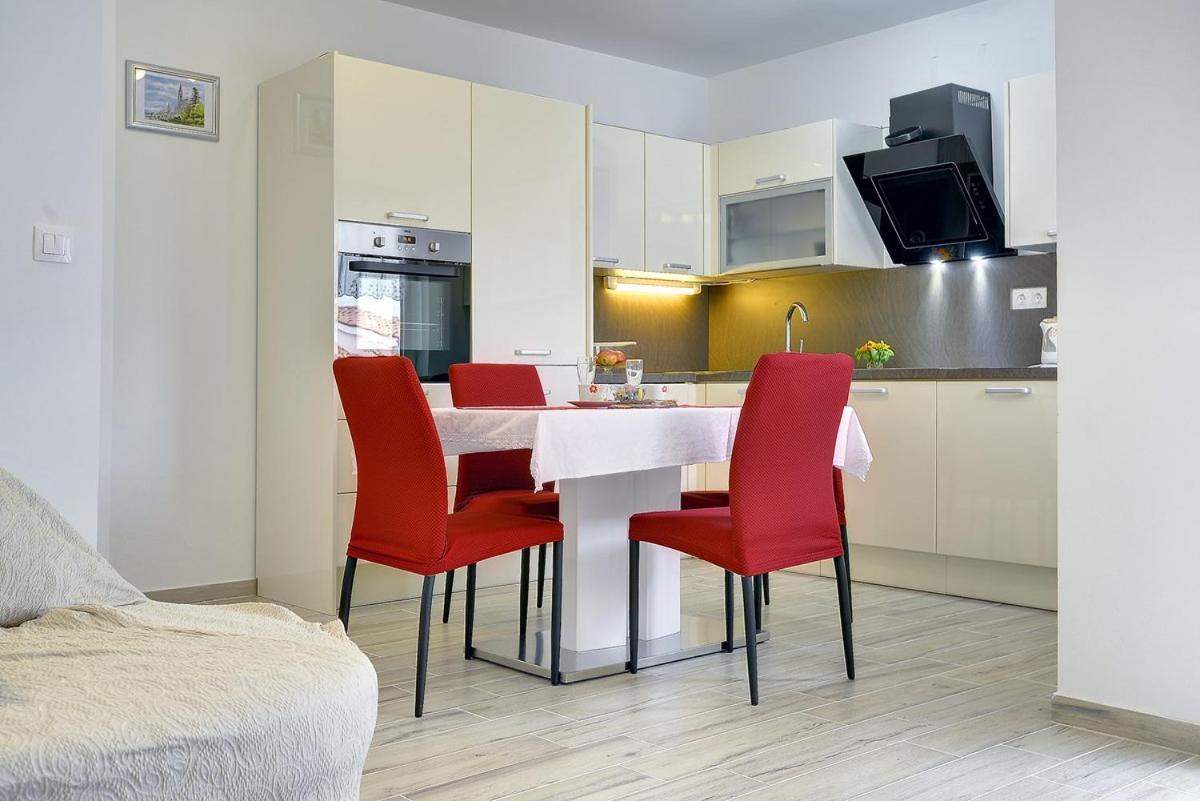 Apartments Elviana Πούλα Εξωτερικό φωτογραφία