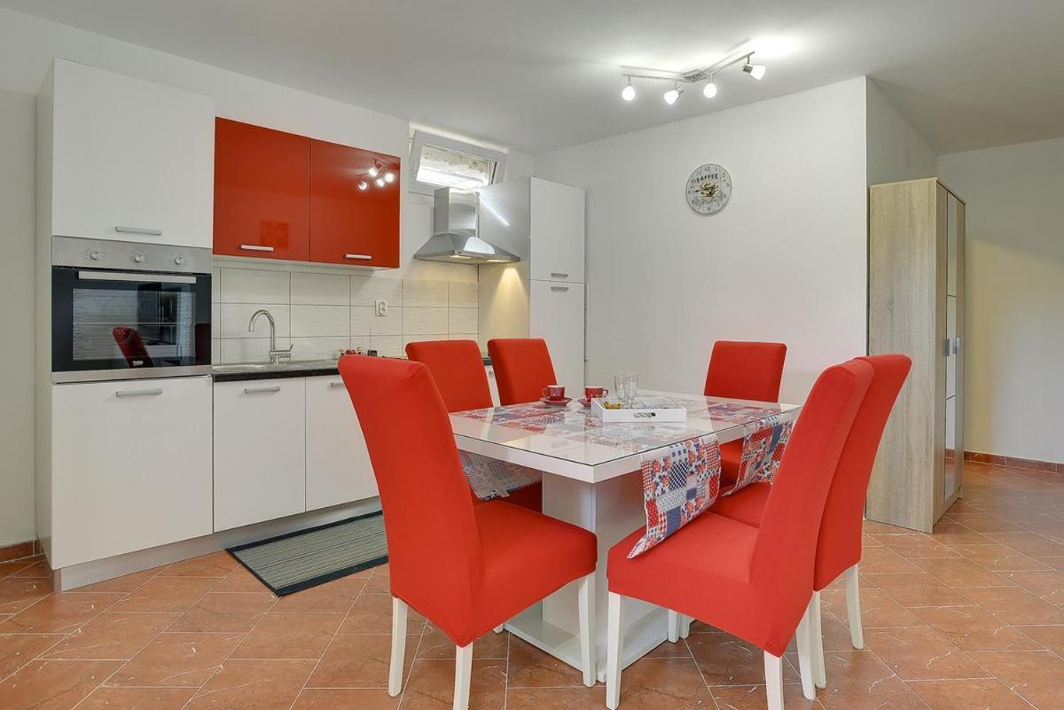 Apartments Elviana Πούλα Εξωτερικό φωτογραφία