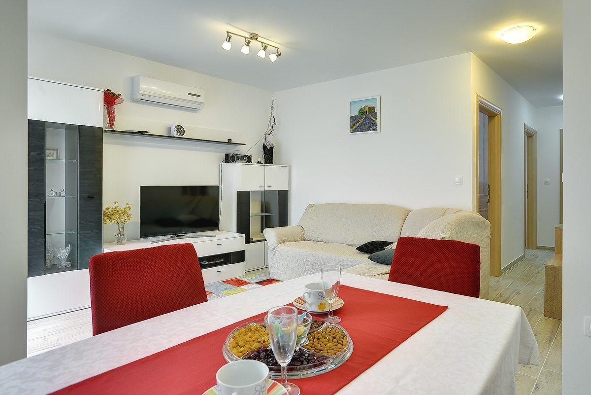 Apartments Elviana Πούλα Εξωτερικό φωτογραφία